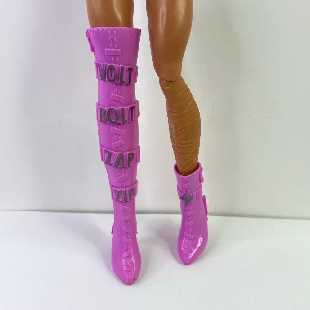 Monster High Doll G3 Frankie Stein Coffee Break TALL Pink Boots